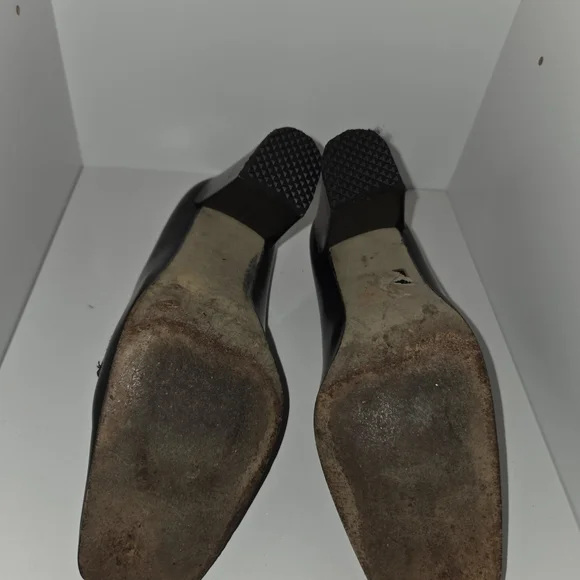 Gucci Women's Black Leather Loafers - Picture 7 of 7